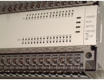 PLC history and origin, PLC Mitsubishi input/output terminals