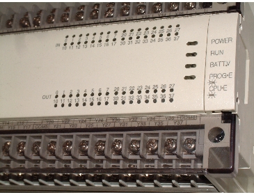 PLC Tutorial, learning PLC's, Mitsubishi, Siemens, Omron,  PLC inputs and outputs.