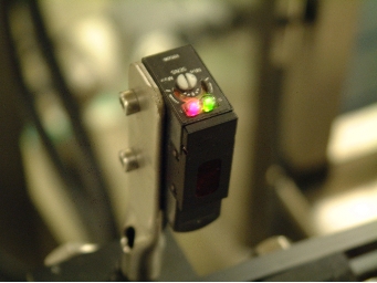 Omron photocell retro reflective sensor
